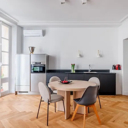 アパート Luxury Living A Montorgueil パリ