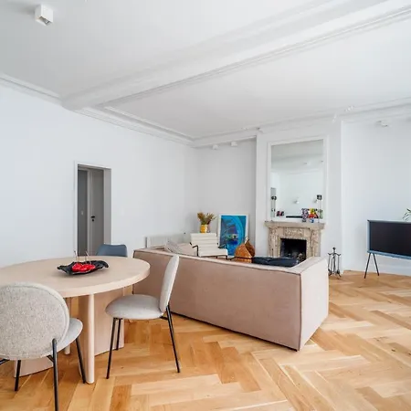 Luxury Living A Montorgueil パリ